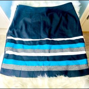 COPY - WHITE HOUSE BLACK MARKET SKIRT - SIZE - 6